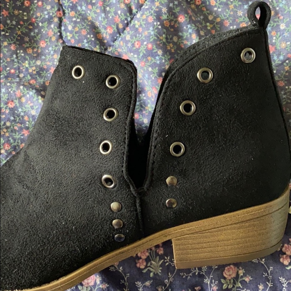 Booties - Picture 4 of 6